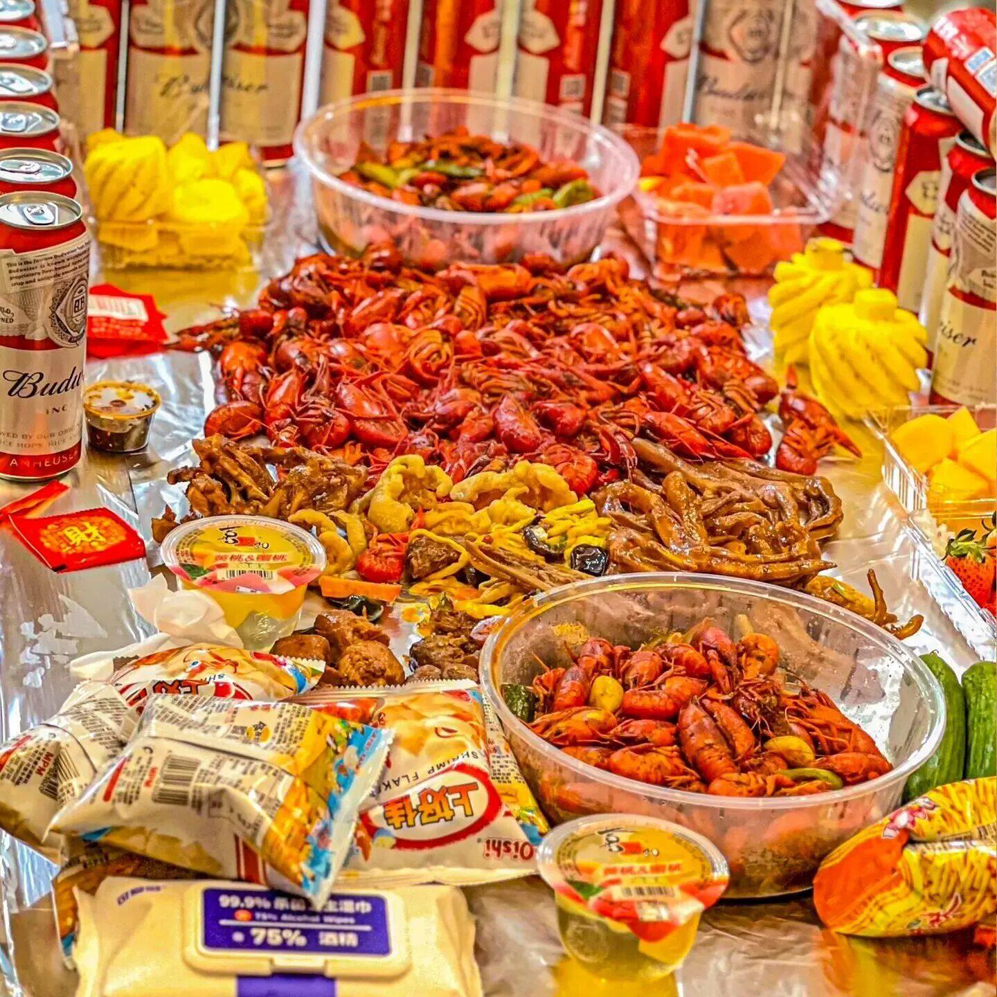 过年聚会一次性桌布家用锡纸烘焙纸吸油隔油手抓海鲜烧烤懒人神器