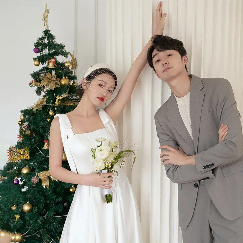 法式缎面白色吊带连衣裙新娘订婚出门旅拍轻婚纱领证宴会敬酒礼服