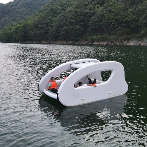 户外大型充气船屋水上娱乐出行双体船inflatable house boat