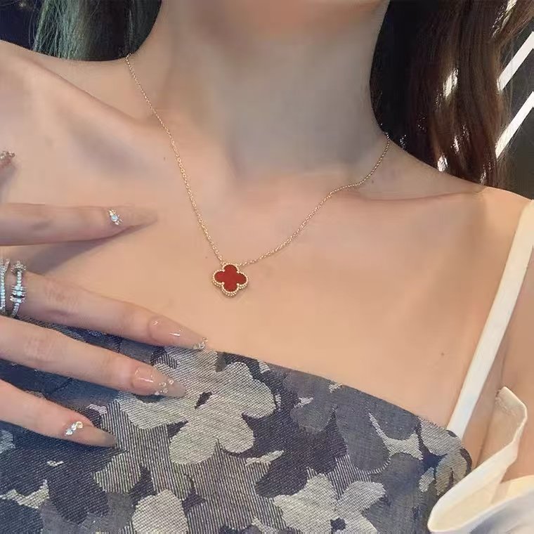 红色四叶草项链+手链,饰品/流行首饰/时尚饰品新,银饰项链,淘宝优惠券,粉丝福利购,淘宝优惠卷