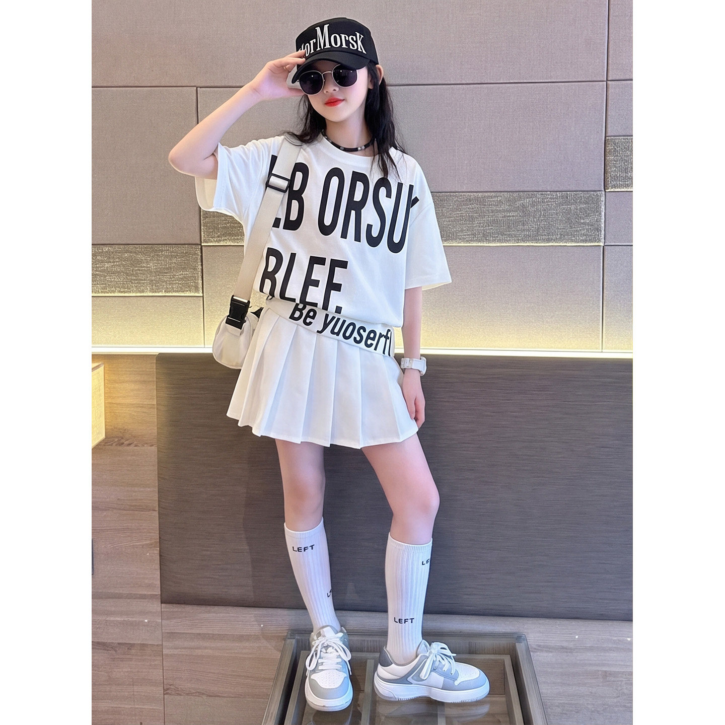 女童夏季潮牌套装2026新款夏装字母印花短袖百褶裙休闲好看两件套