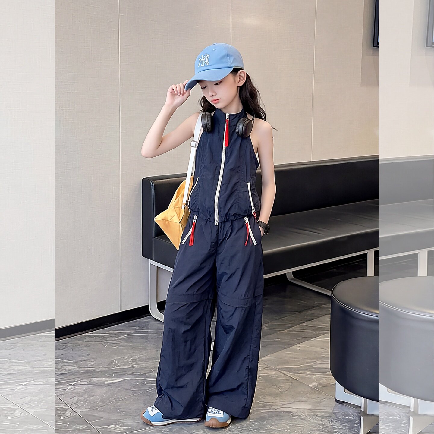 女童美式挂脖露背马甲背心工装阔腿裤套装夏季2026新款儿童穿搭潮