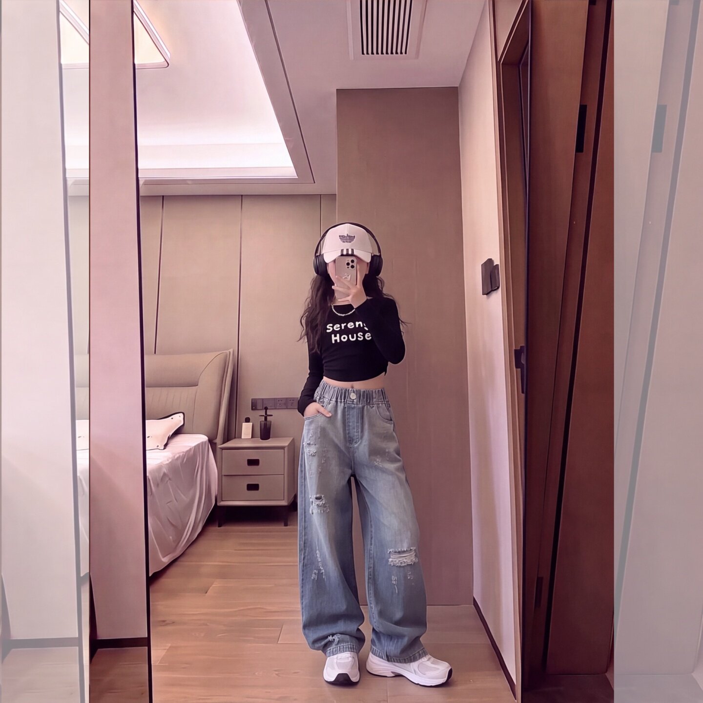 女童破洞牛仔裤秋季超好看韩系穿图片