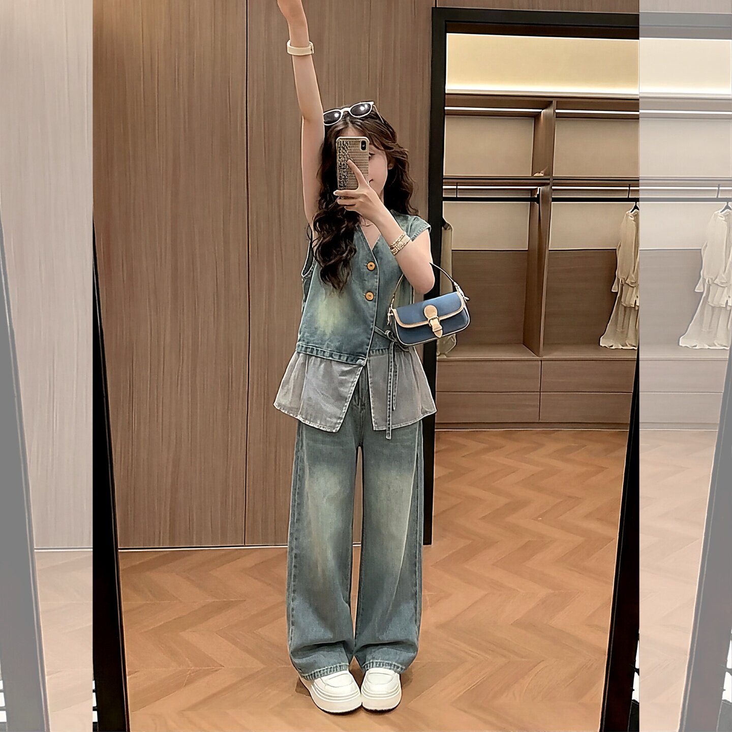 女童马甲拼接夏季无袖薄款牛仔背心2026中大童儿童阔腿裤时尚套装