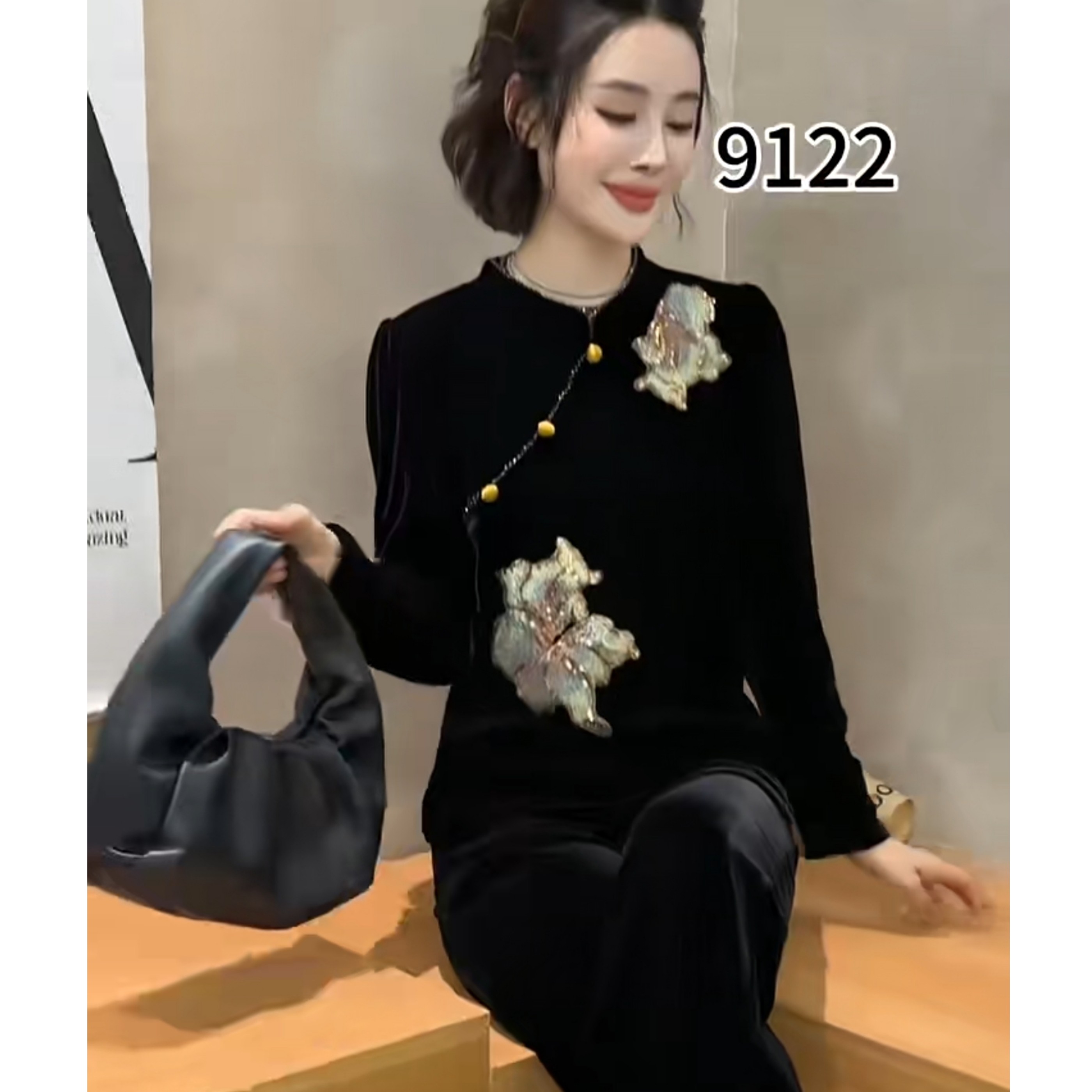 2026秋季新款新中式国风丝绒串珠衬衫女长袖立领高级感黑色上衣