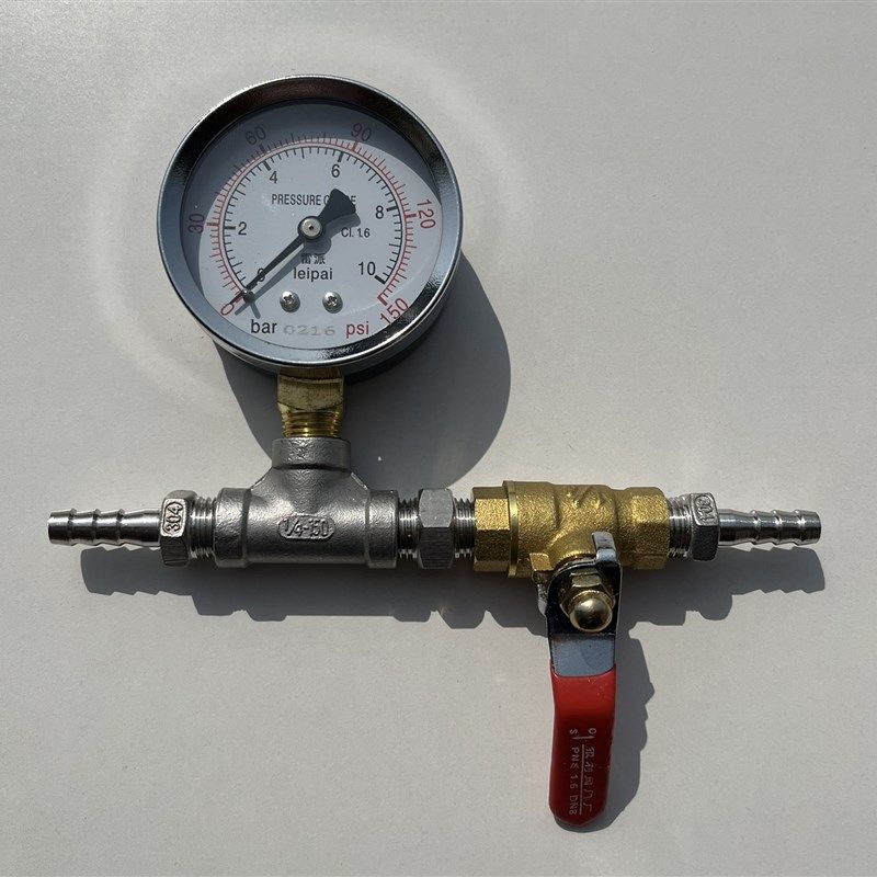 60MM压力表 10bar 150psi 相当于10公斤 10KG/CM2 加三通宝塔接头