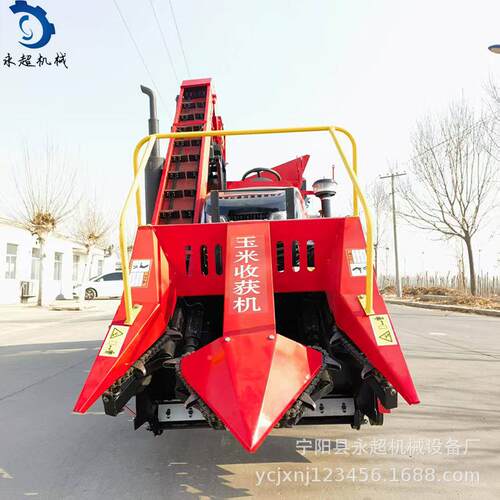 两行负式玉MYF背米收机出口四轮车带玉米收割获机秸新秆粉碎还田