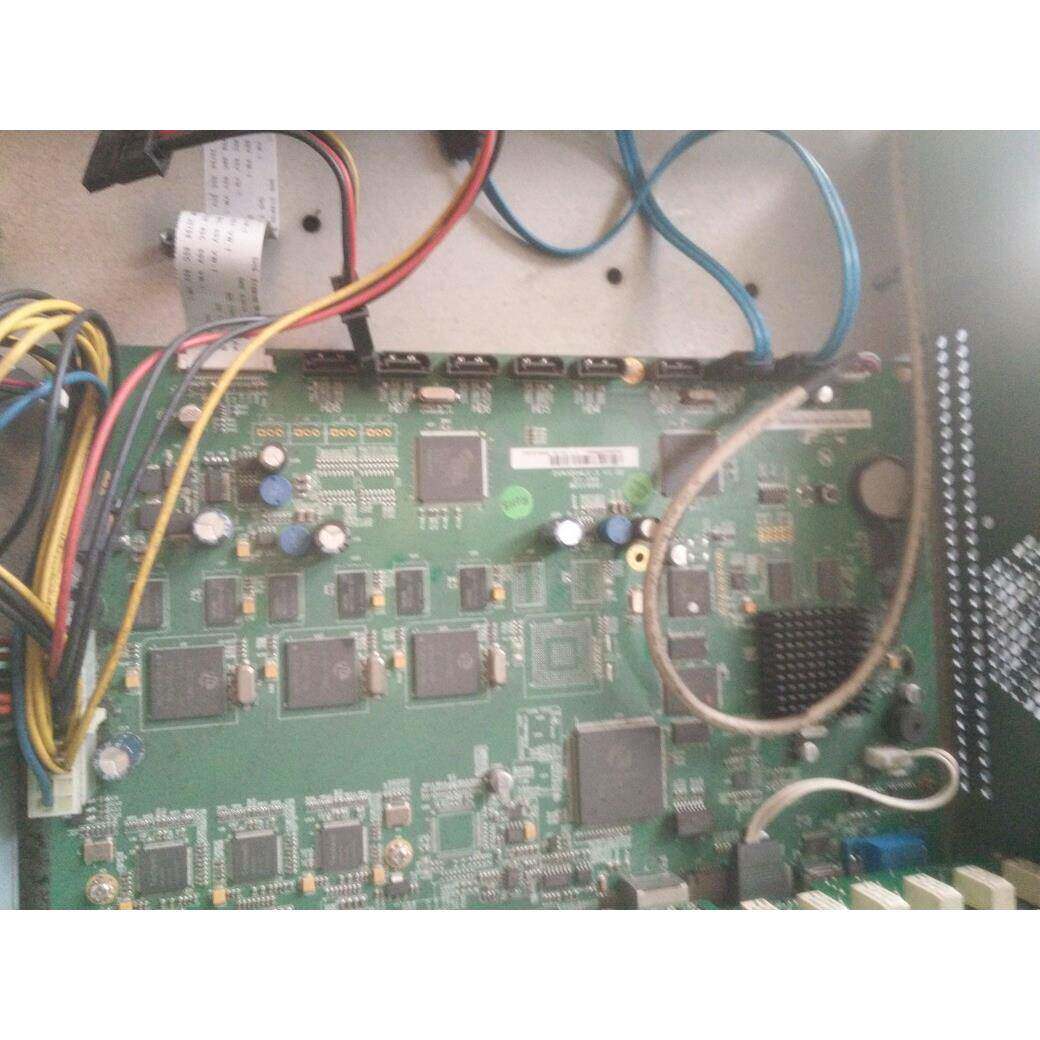 原装dahuaL系列24路模拟硬盘录像机DH/DVR2404LE-S 现货 80116681