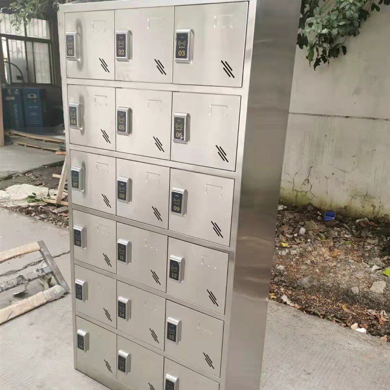 斜顶304不锈钢健身房感应锁更衣柜净化车间员工18门储物柜子定制