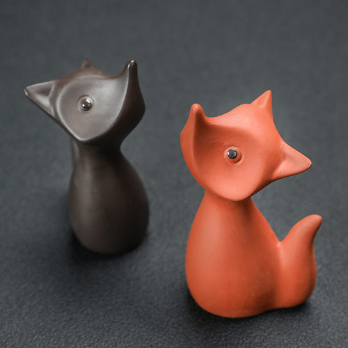 次日达宇轩小狐狸紫砂茶宠摆件