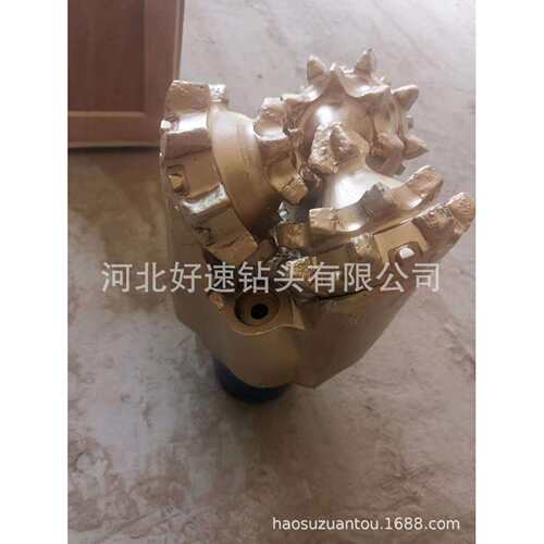 石油钻采机械钢齿三牙轮钻头7 5/8英寸194mm橡胶密封轴承REG4 1/2