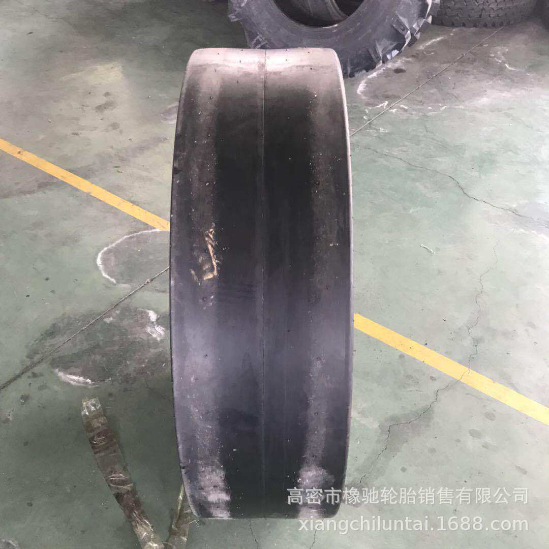 徐工光面工程机械13/80-20 1100 11.00-20BOMAG 胶轮压路机轮胎