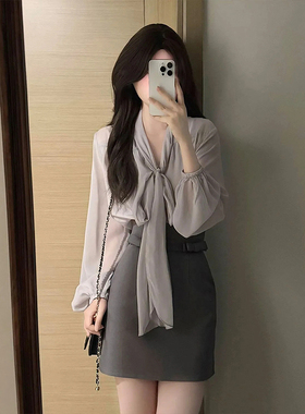 里约书店日 高级感紫色飘带V领蝴蝶结衬衫+A字半身裙套装早秋新款