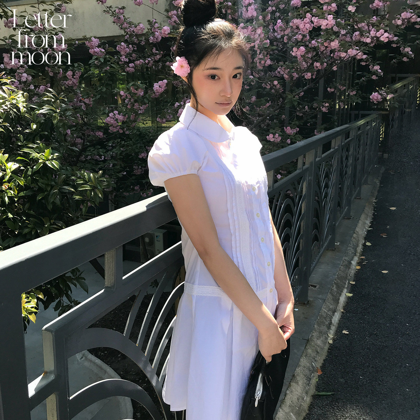 LETTER FROM MOON2026夏季新款温柔风翻领衬衫裙蕾丝拼接压褶长裙