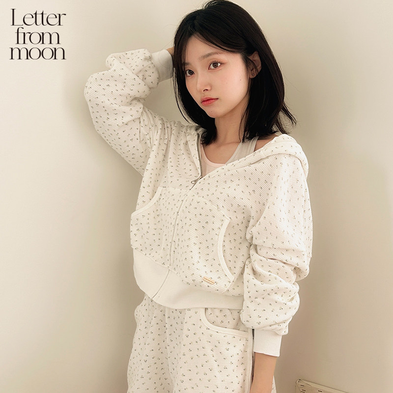 LETTER FROM MOON【卢昱晓同款】2026新款女士华夫格连帽拉链外套