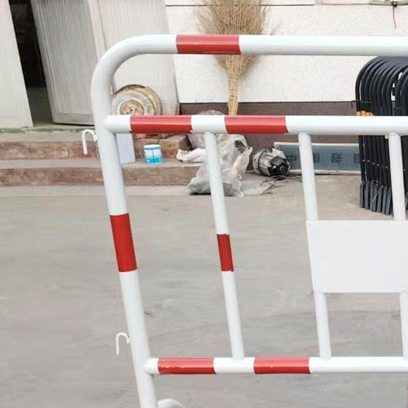 铁马护栏可移动交通路障道筑施工警示护栏地铁隔离围栏护栏