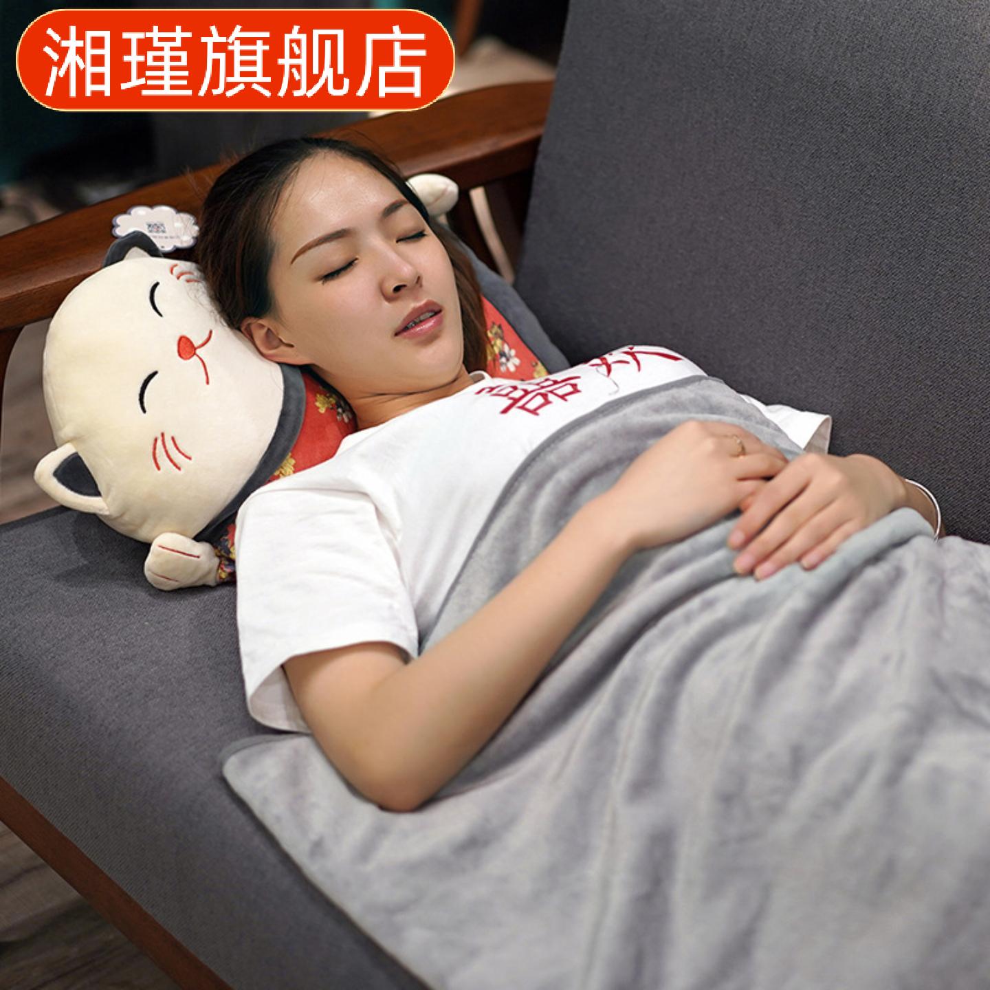 招财猫抱枕办公室汽车两用护腰