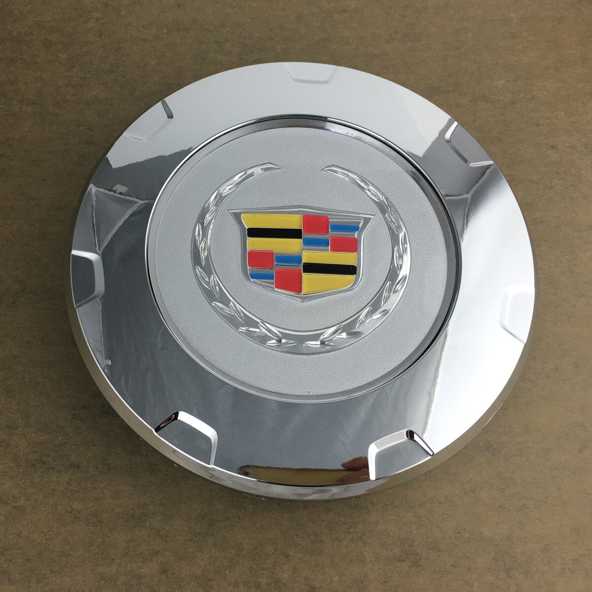 适用凯迪拉克凯雷德Escalade 07-14款钢圈轮毂盖车轮中心标志盖标