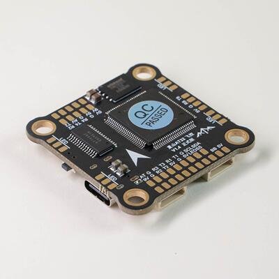 AT32 F435VMT7国产主控FPV穿越机