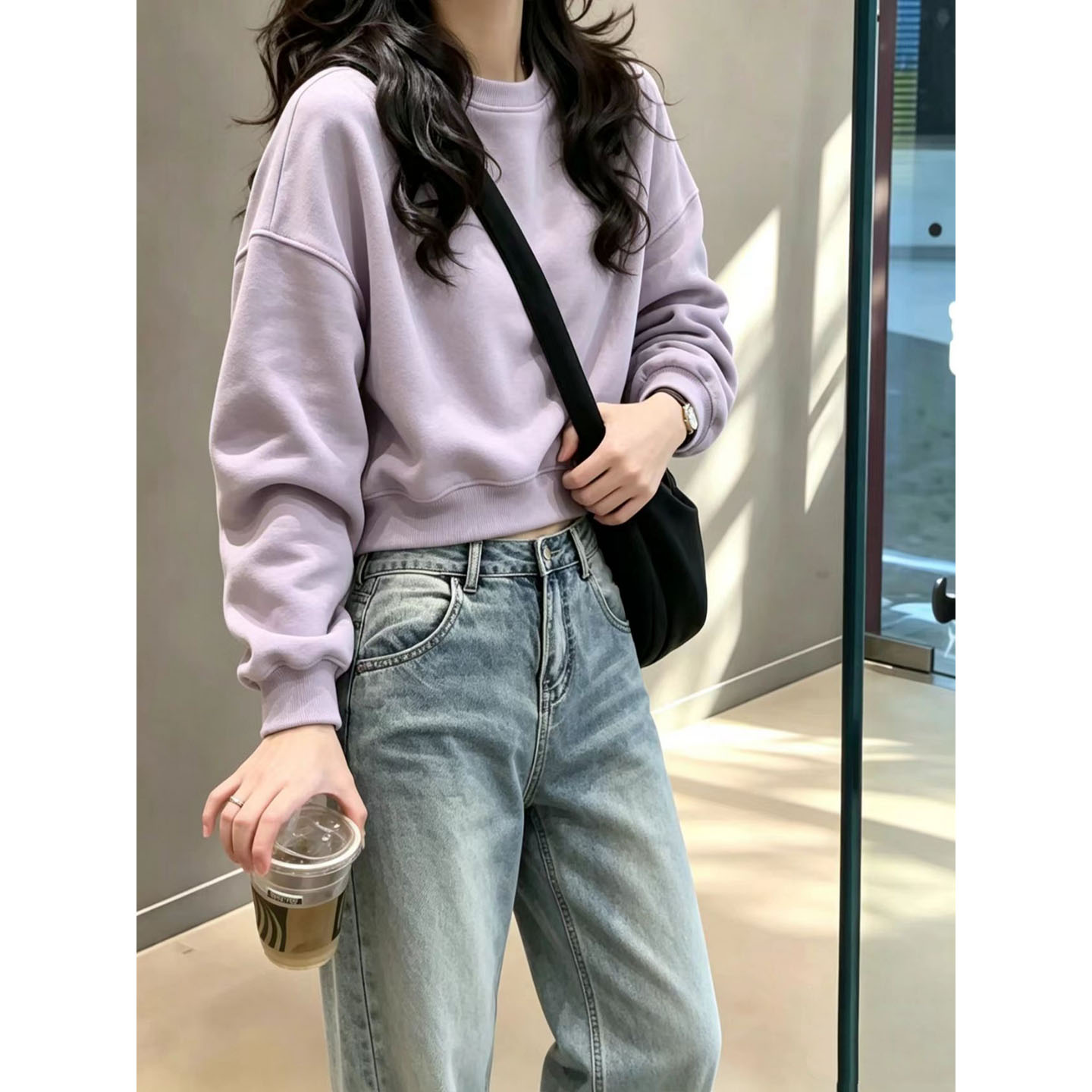2026秋冬季超好看甜美浅紫色圆领短款卫衣女加绒加厚百搭无帽上衣