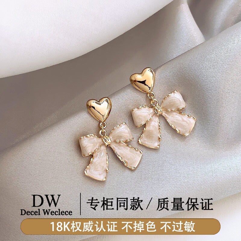 奥特莱斯【官网直发】18K金蝴蝶结爱心耳环AU750耳钉耳饰