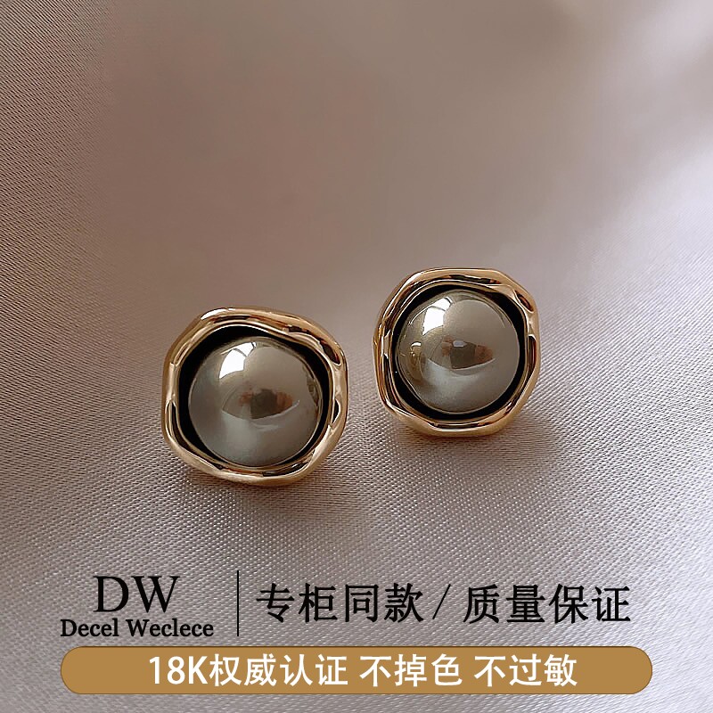 奥特莱斯【专柜正品】18K金 AU750灰珍珠耳钉气质耳环精致耳饰
