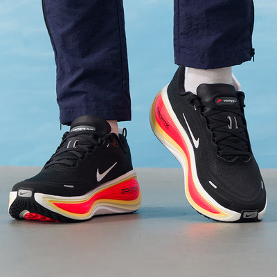 NIKE耐克男鞋超级迈柔VOMERO PLUS公路运动训练跑步鞋HV8150-009