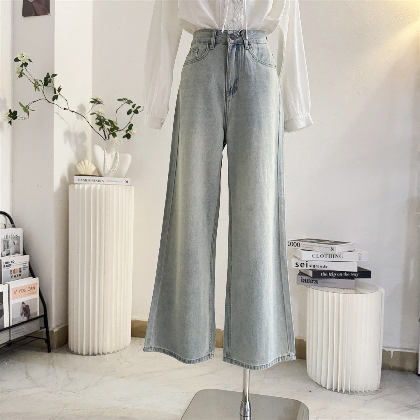 复古怀旧浅蓝色阔腿牛仔裤女2026春夏韩版高腰直筒宽松显瘦拖地裤
