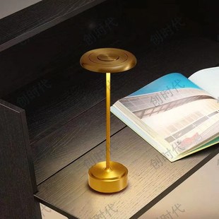 创意卧室护眼阅读书床头灯复古餐厅酒吧桌灯氛围触摸调光充电台灯