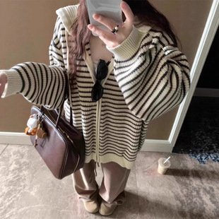 秋冬新款条纹毛衣女外套慵懒风宽松大版设计感连帽拉链针织开衫女