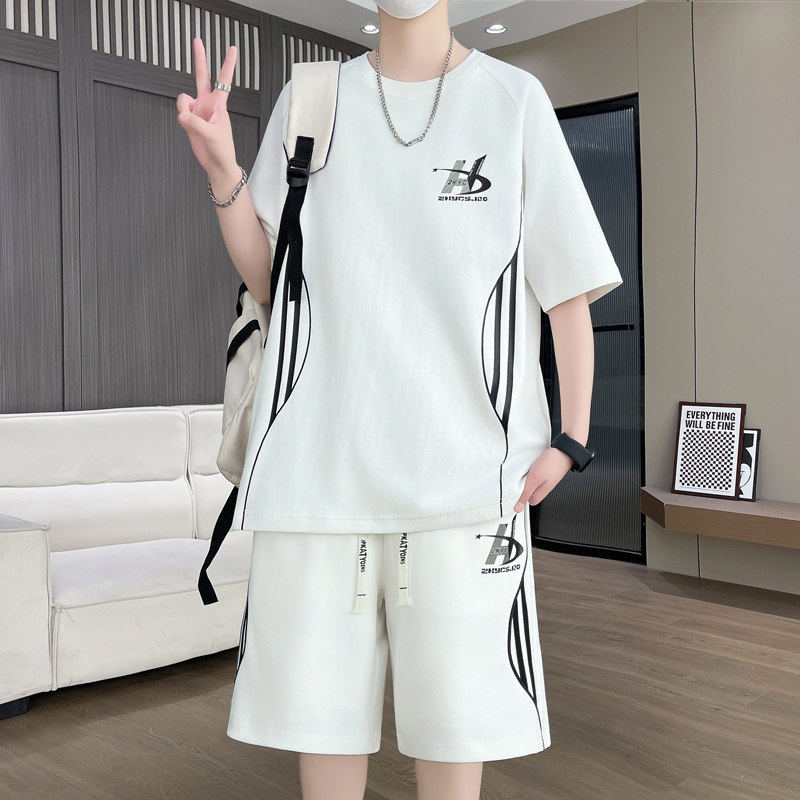 2026夏季新款青少年时尚韩版休闲套装个性印花短袖短裤帅气两件套