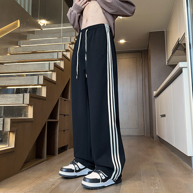 宽松有型两穿裤脚设计男生卫裤