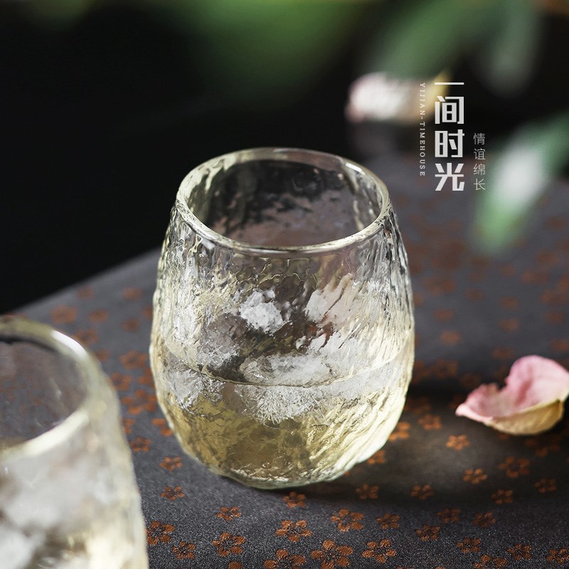 日式手工玻璃杯圆形气泡酒杯青梅果酒杯子锤纹威士忌杯啤酒杯水杯图片