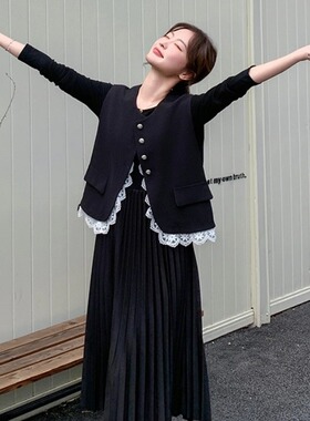 今年流行爆款温柔风连衣裙套装女2026初春新款蕾丝花边马甲两件套