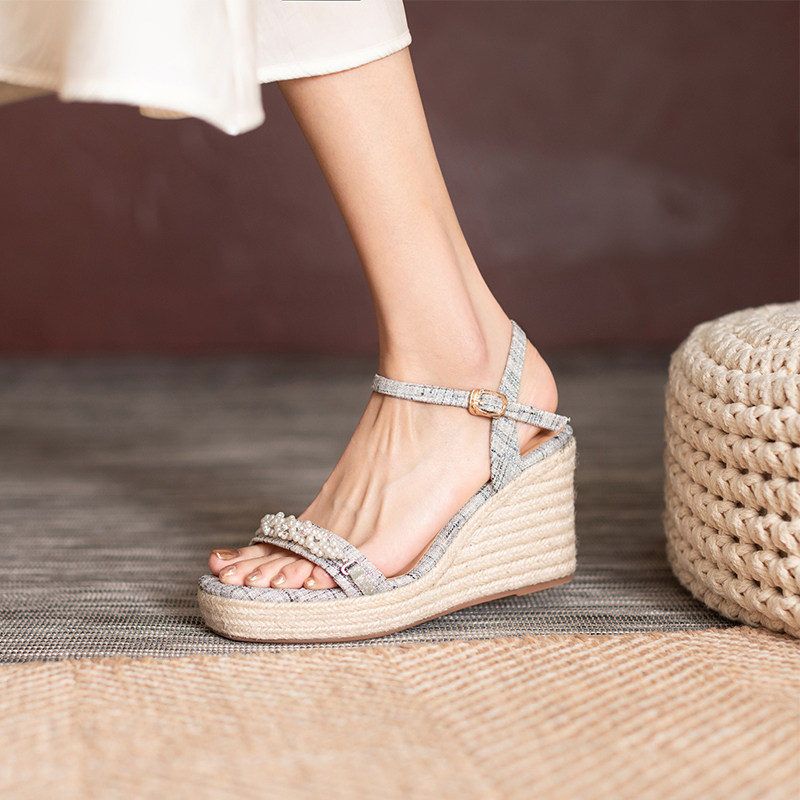 坡跟凉鞋女夏2022新款防水台高跟鞋民族风串珠草编露趾百搭罗马鞋