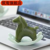陶瓷小马茶宠摆件摇摇马茶道文玩茶桌办公桌马年可爱装 饰工艺品