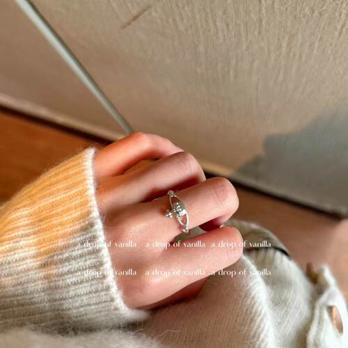 Vanilla土星戒指简约大气