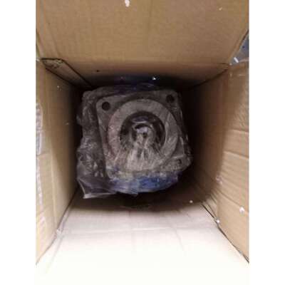 现货供应山推SD16推土机工作泵总成：16Y-61-01000