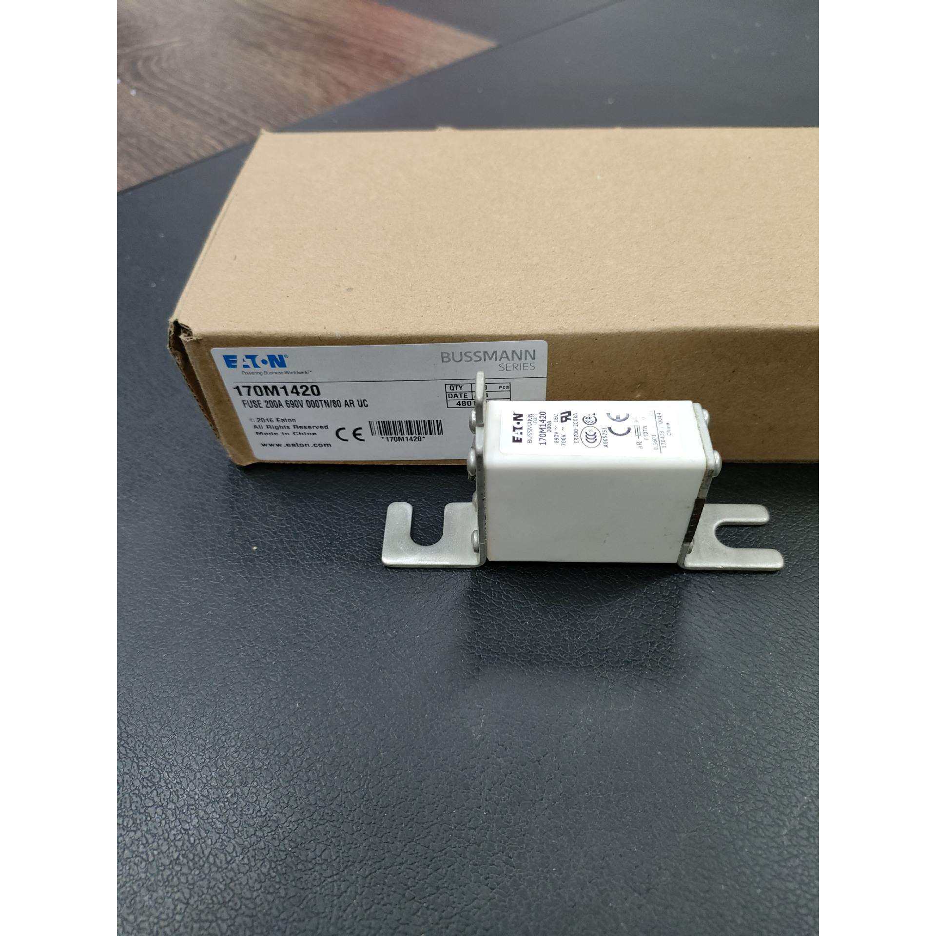 170M1420 快速熔断器 690V 200A 巴斯曼BUSSMANN快速熔断器