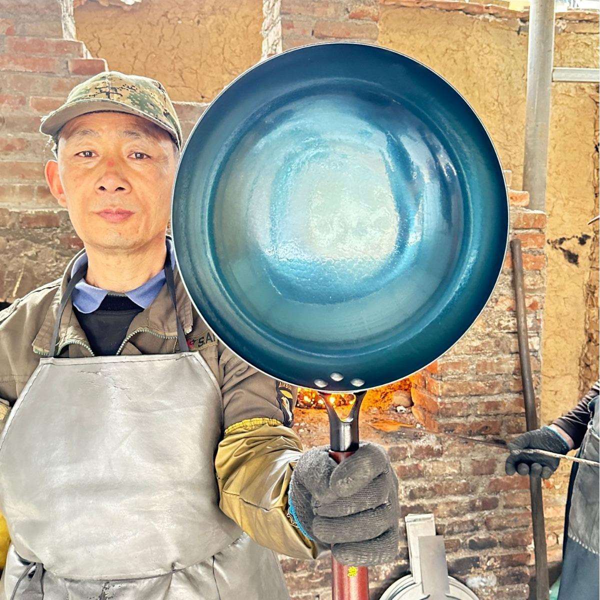 爆款正宗手工铁锅 木柄镜面锅不粘锅无涂层炒锅 章丘手工铁锅图片