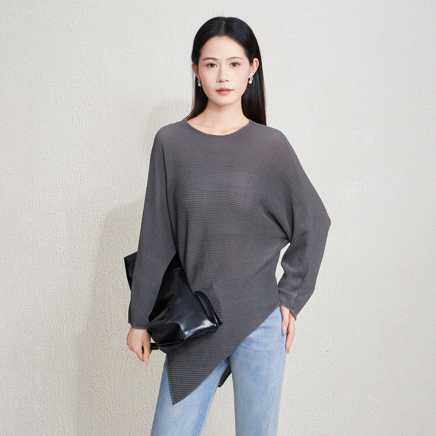 三宅风蝙蝠袖宽松套头T恤女原创设计不规则设计感长袖圆领上衣
