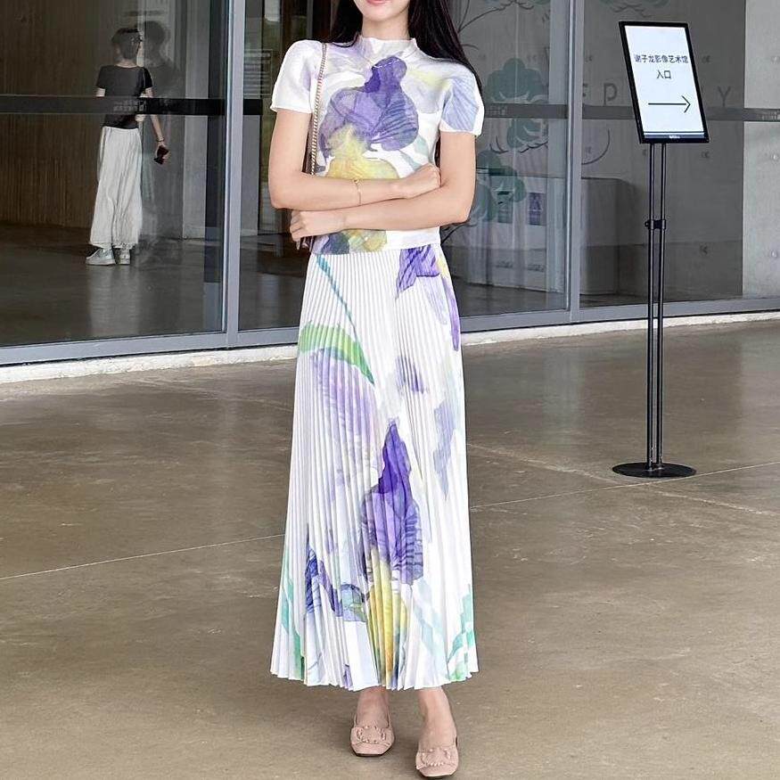 三宅漂亮时尚套装女优雅新款印花T恤女百褶半身裙夏天穿搭一整套
