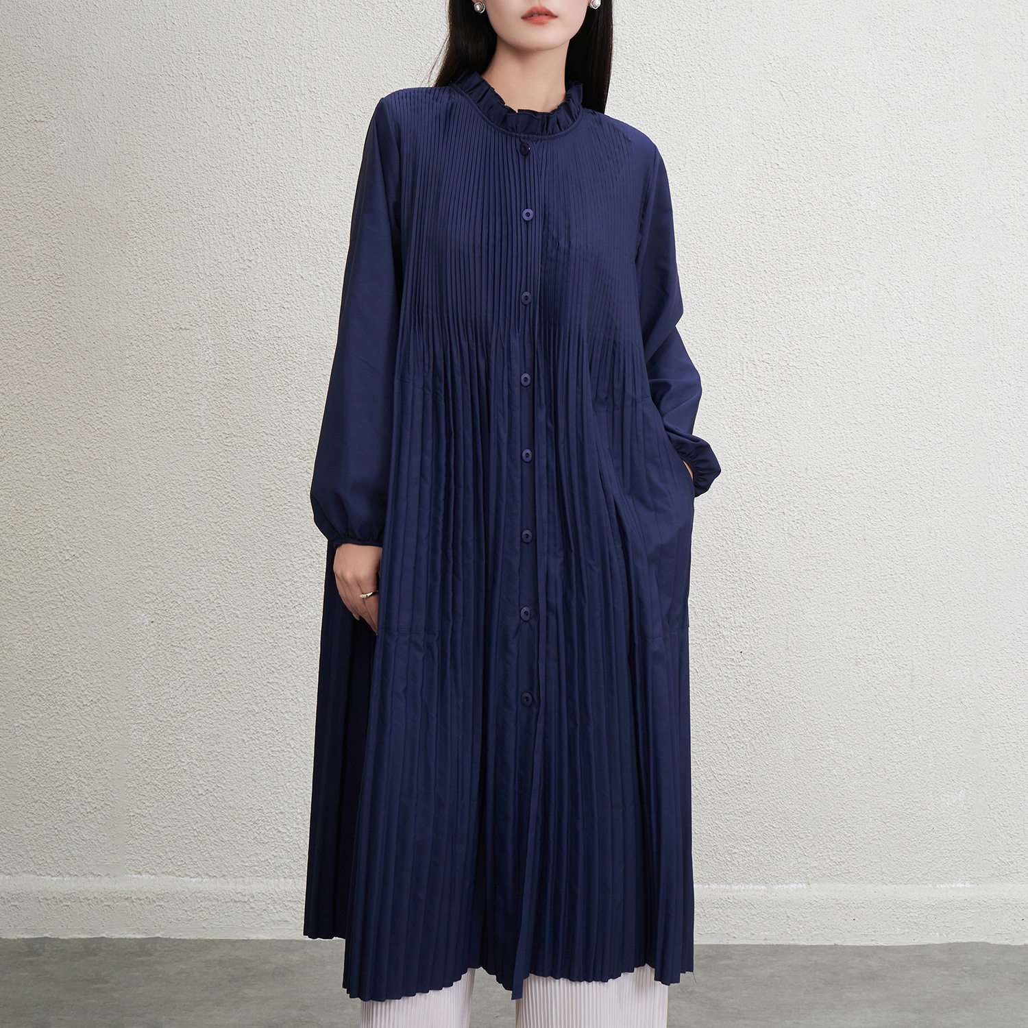 三宅大码女装法式气质衬衫裙子2025秋新款长袖慵懒风宽松外套风衣