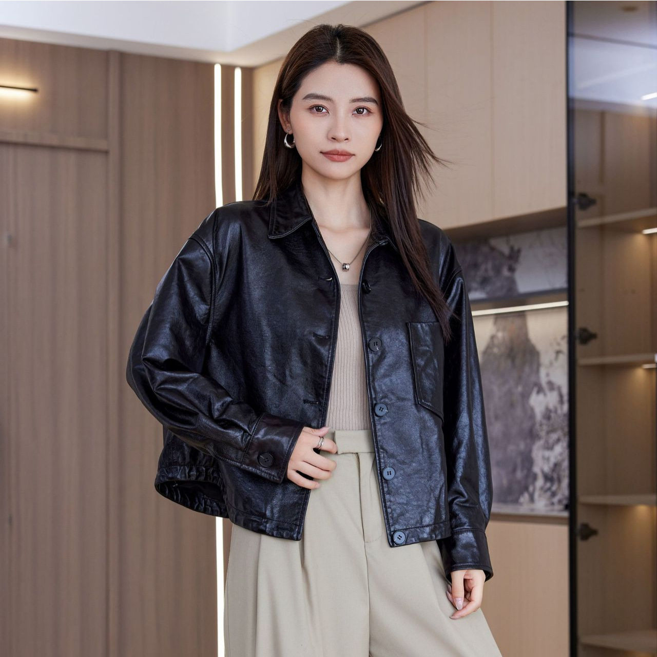 2026海宁新款真皮皮衣短款 女皮夹克时尚百搭韩版方领秋季外套