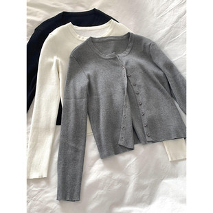 郑菲菲 针织开 衫外套女春秋新款设计感小众修身显瘦短款长袖上衣