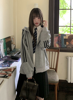 东京岁时记jk刺绣初春灰色厚棉T开 衫拉炼 炼 宽松舒适开 春学院