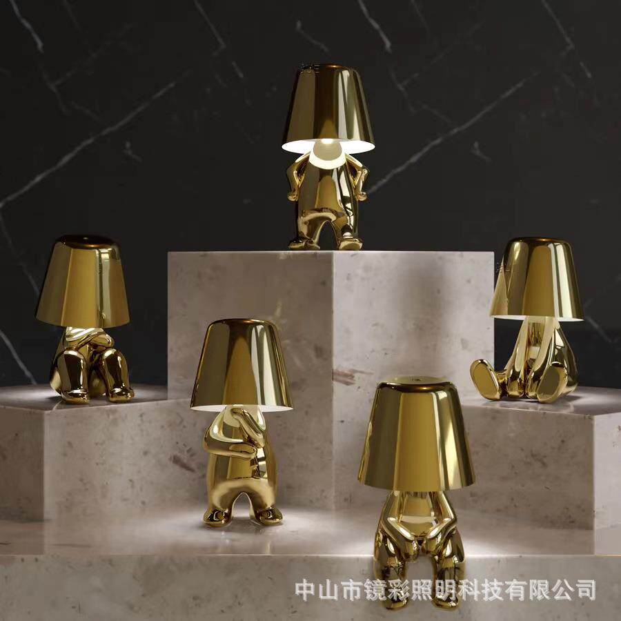 跨境工厂小金人金色兄弟台灯装饰摆件小夜灯thinker lamp思考者灯