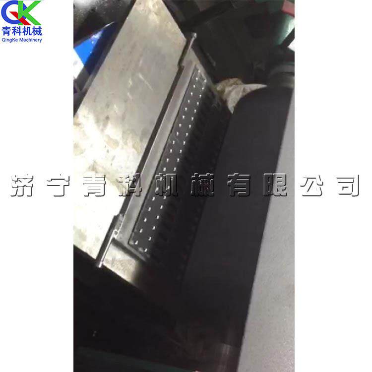 圆木棒表面砂光机 铁楸把木棒机 擀面杖加工设备 木棍抛光机