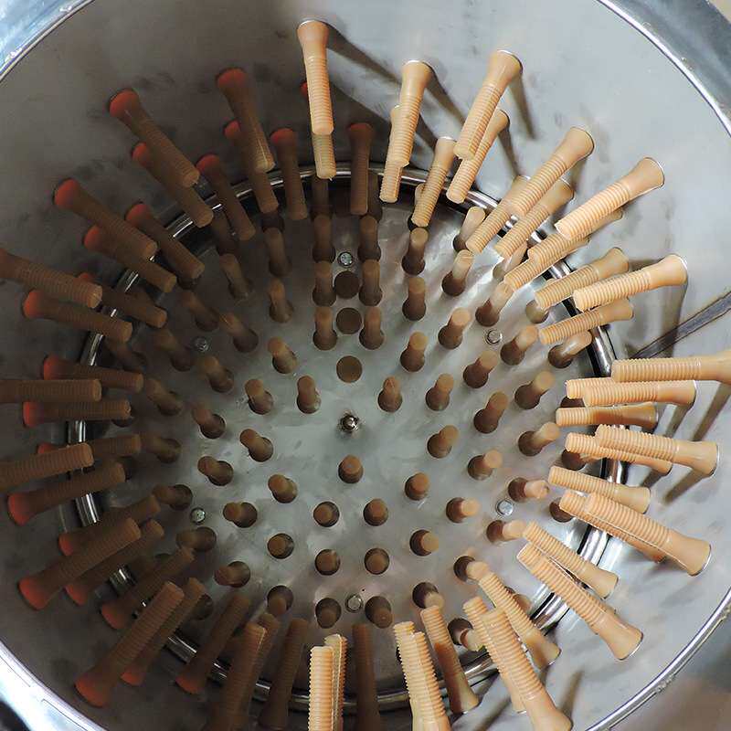厂家销售家禽脱毛机 鸡鸭鹅宰杀脱毛设备商用电动打毛机