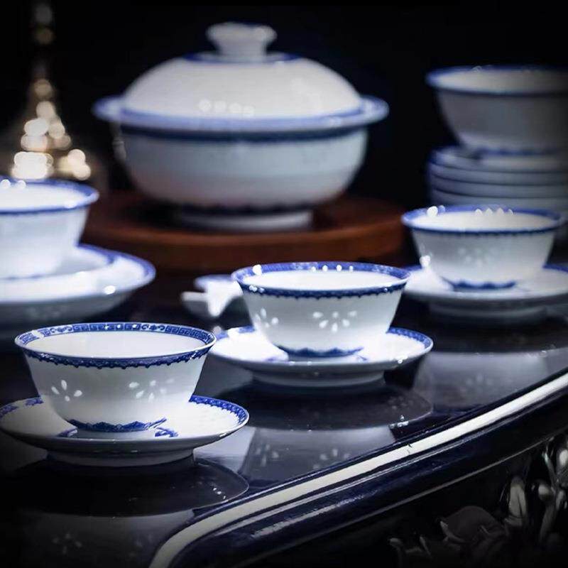 景德镇青花玲珑陶瓷餐具套装釉下彩高白瓷可用微波炉洗碗机国潮风